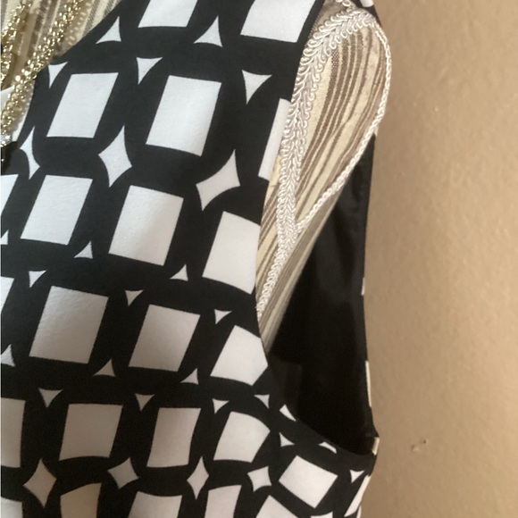 Studio I Classic Black & White MIDI dress. - Picture 11 of 16